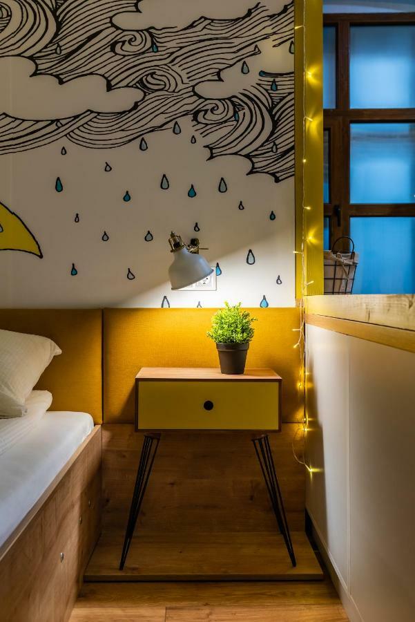 The Yellow Umbrella Studio คลูจ-นาโปกา ภายนอก รูปภาพ