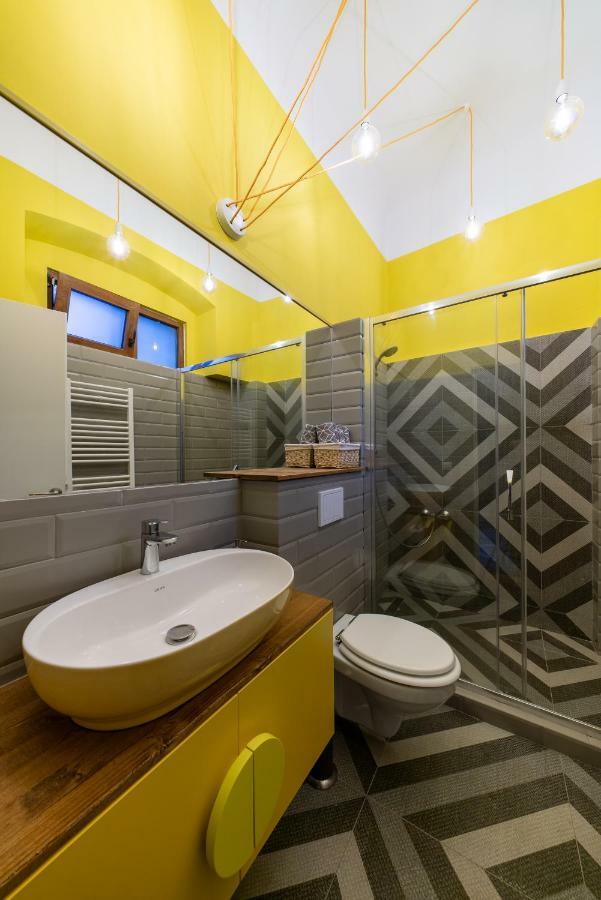 The Yellow Umbrella Studio คลูจ-นาโปกา ภายนอก รูปภาพ